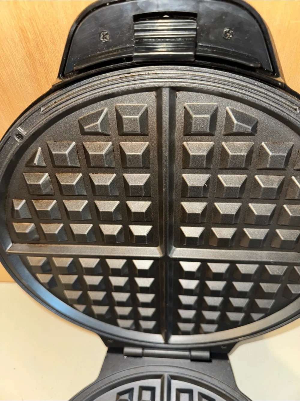 Rival Giant 12” Waffle Maker Model 201204 Electric Non-Stick No-Flip